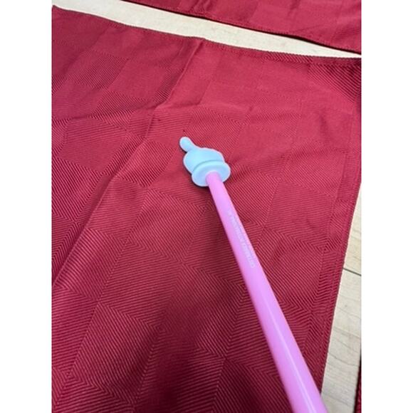 "Lauren Ralph Lauren" Set Of 4 Red/Burgundy Fabric Napkins  19" x 20" Christmas - Picture 7 of 8